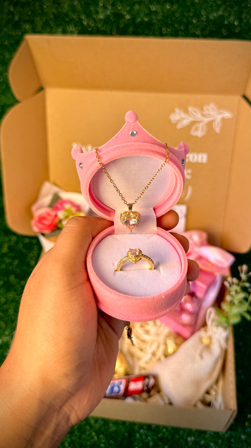 GIFT BOX PINKY STITCH🩷💫